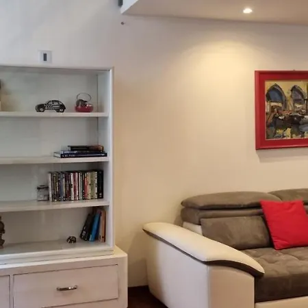 Joivy Studio Near Porta Romana Apartment *